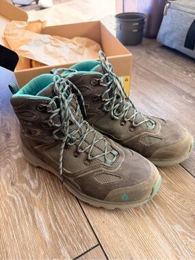 Vasque Mesa Trek UltraDry hiking boot